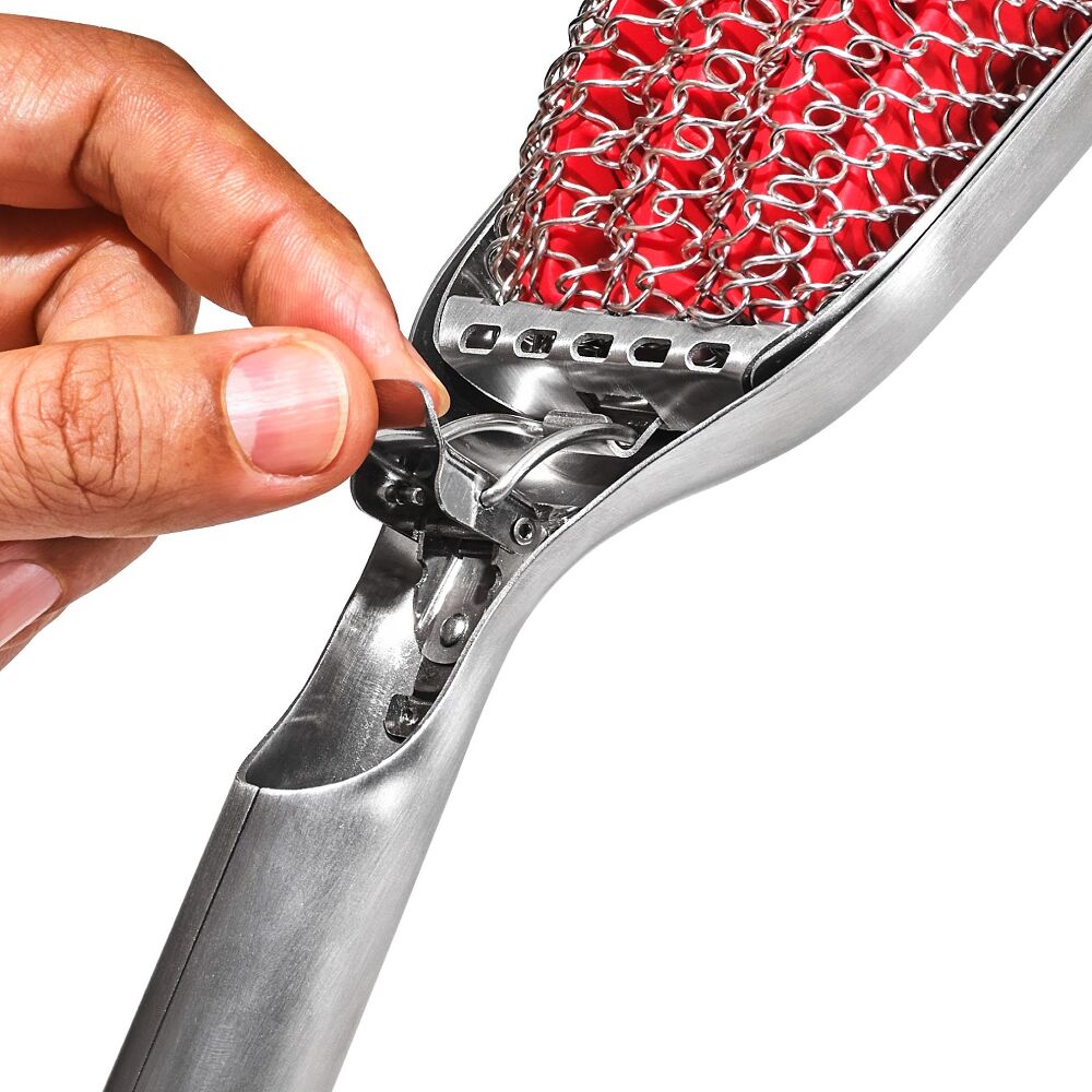 Coiled Grill Brush With Replaceable Head L3