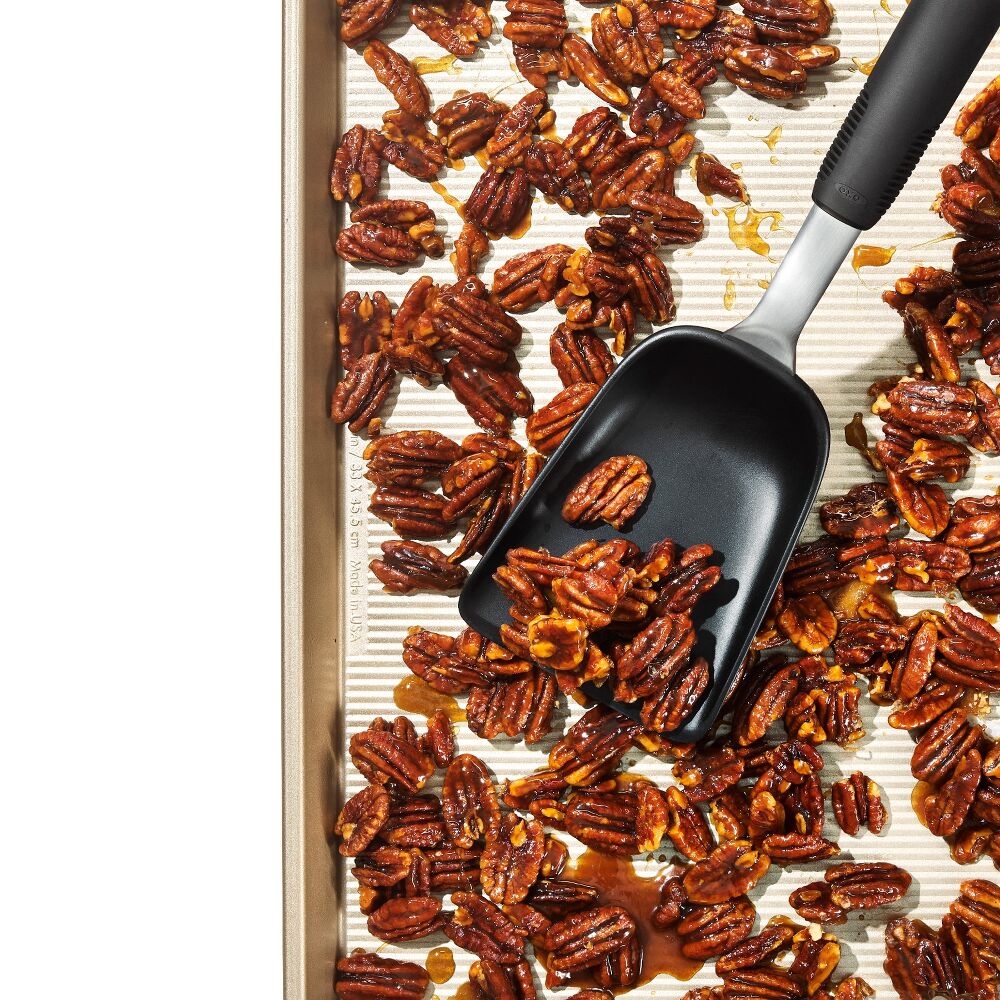 Sheet Pan Scoop E4
