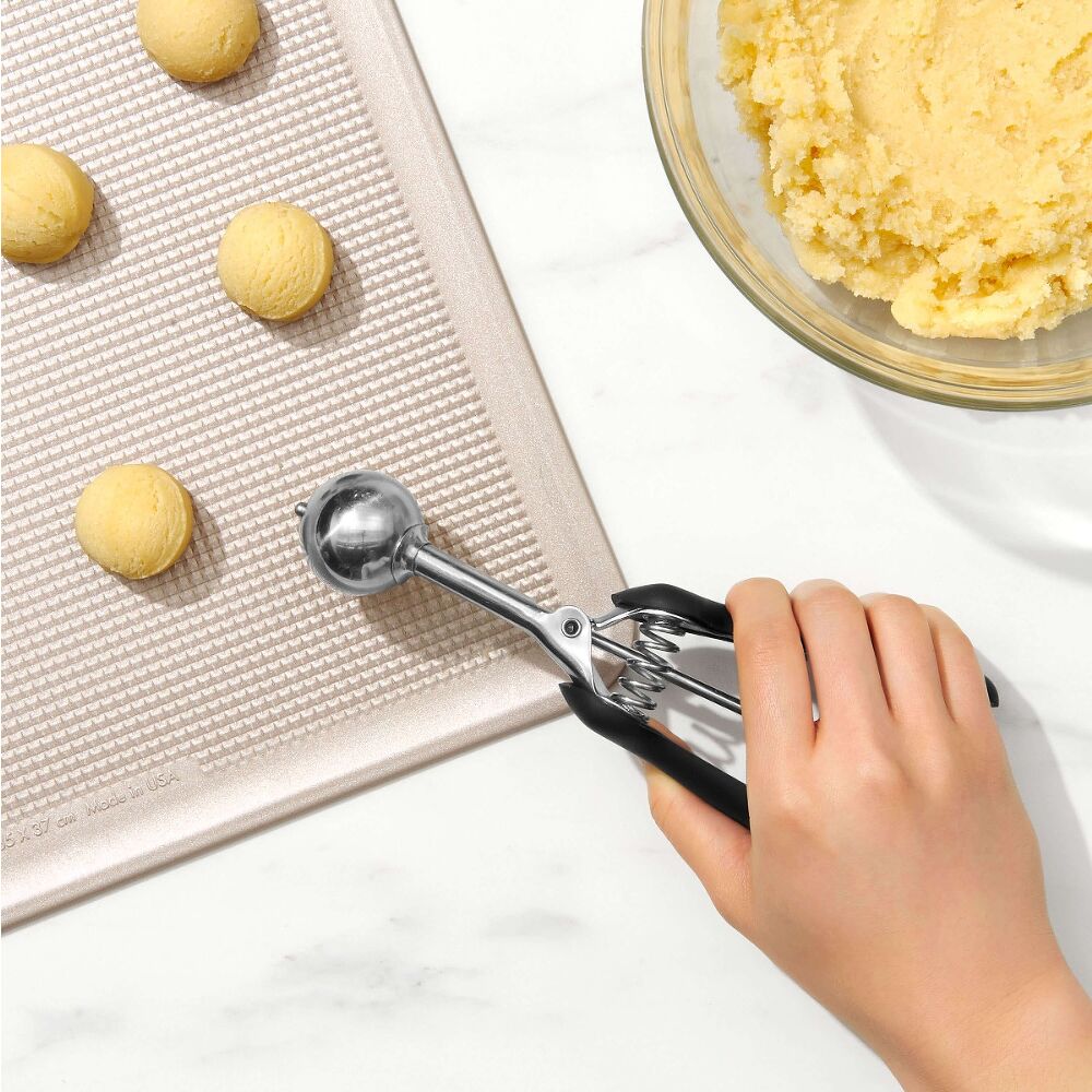 Small Cookie Scoop B7