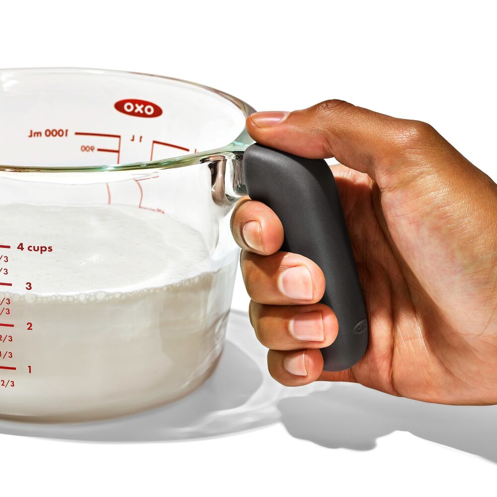 2-Cup and 4-Cup Glass Measuring Cup Set M1