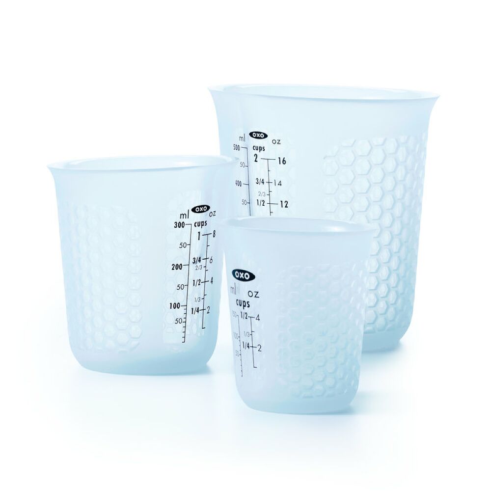 3 Piece Squeeze & Pour Silicone Measuring Cup Set W8