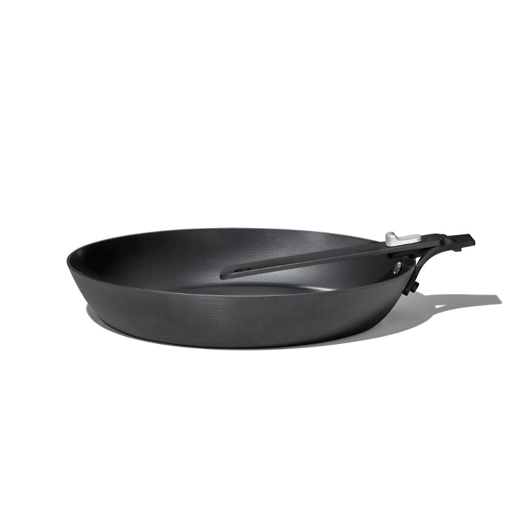 Carbon Steel With Removable Handle 10in Pan D6