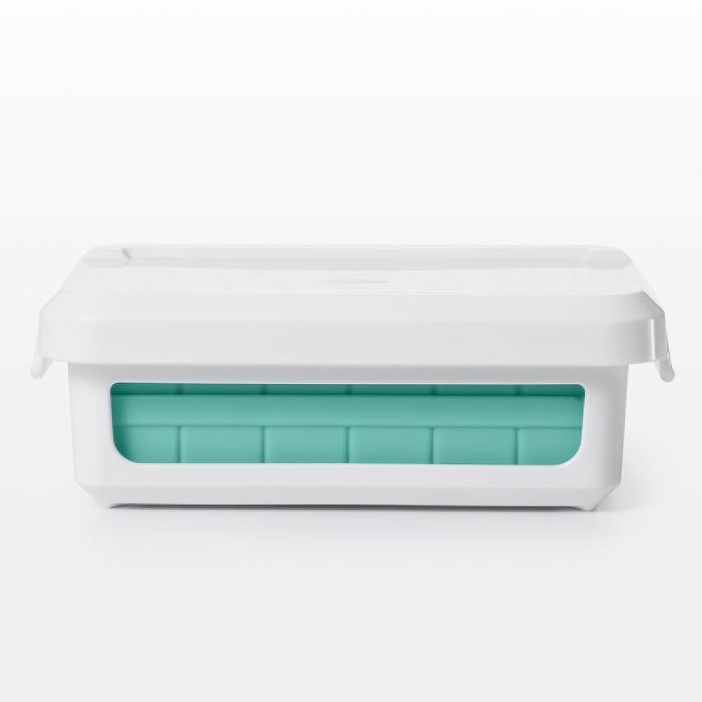 Covered Silicone Ice Cube Tray-Cocktail Cubes B4