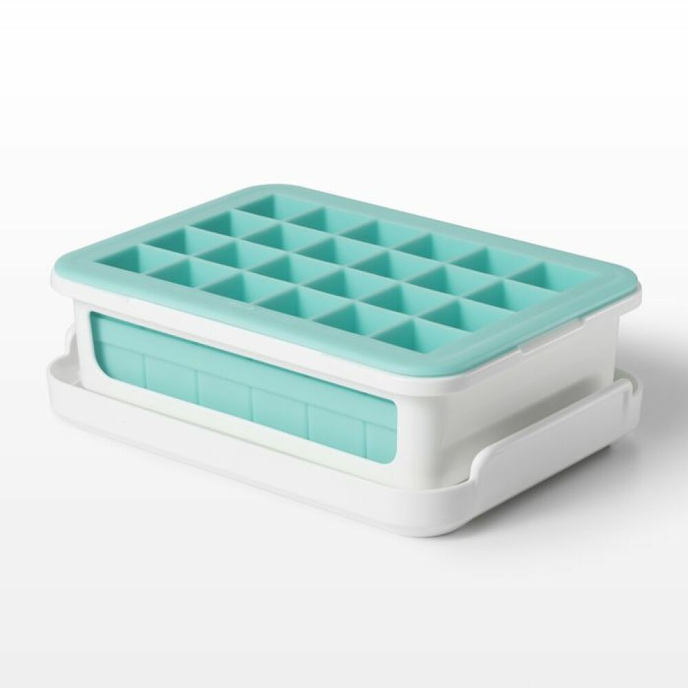 Covered Silicone Ice Cube Tray-Cocktail Cubes B4