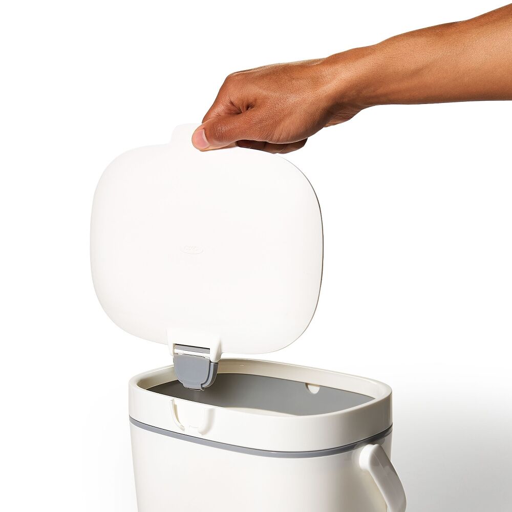 Easy-Clean Compost Bin - 1.75 Gal L2