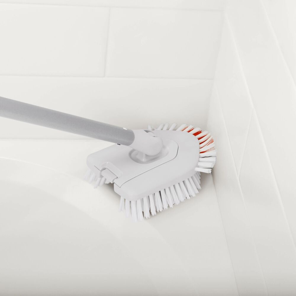 Extendable Tub & Tile Brush W8