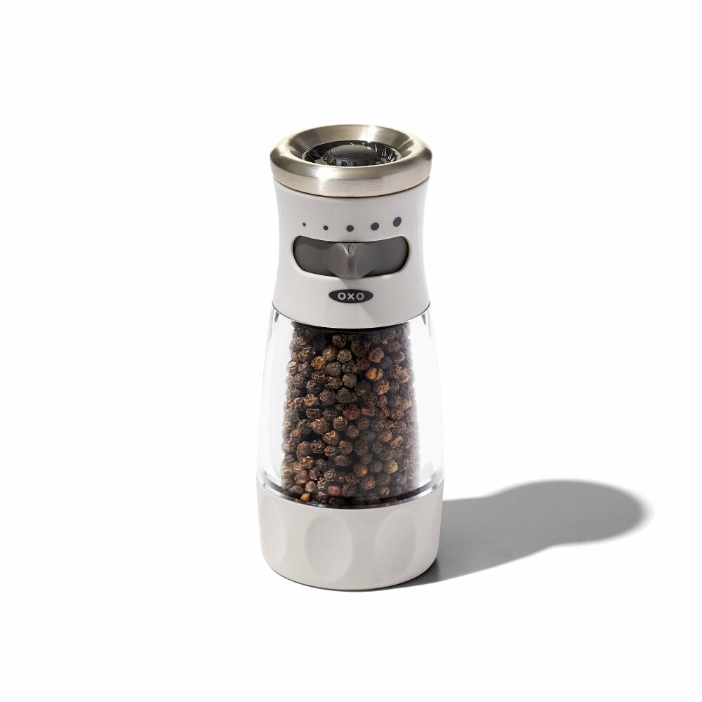 Contoured Mess-Free Pepper Grinder P2