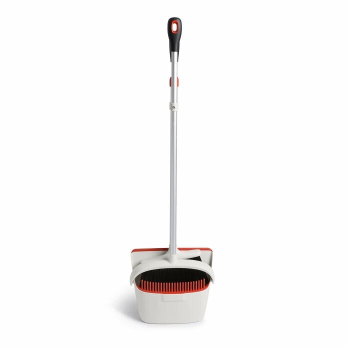 Large Sweep Set with Extendable Broom A5