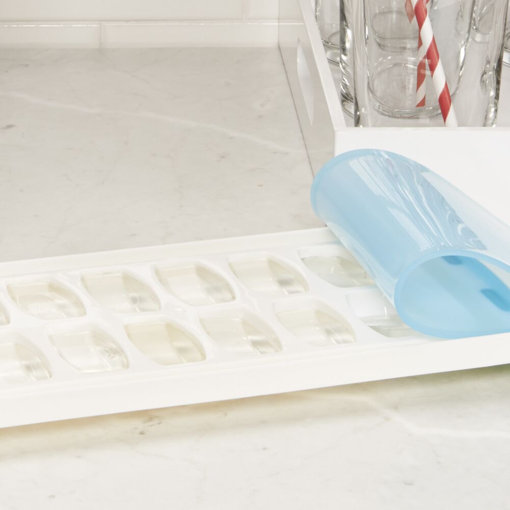 No-Spill Ice Cube Tray O0