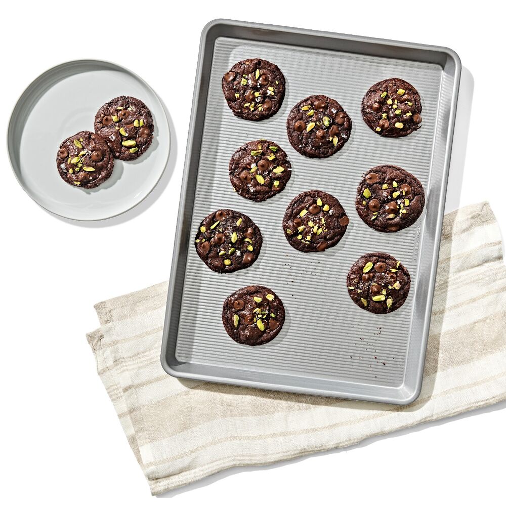 Non-Stick Pro Clear Coated Half Sheet Pan R7
