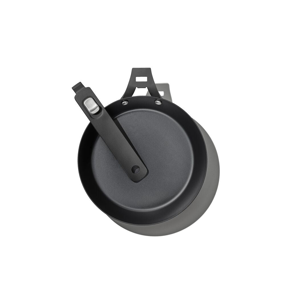 Carbon Steel With Removable Handle 8in Pan Z5