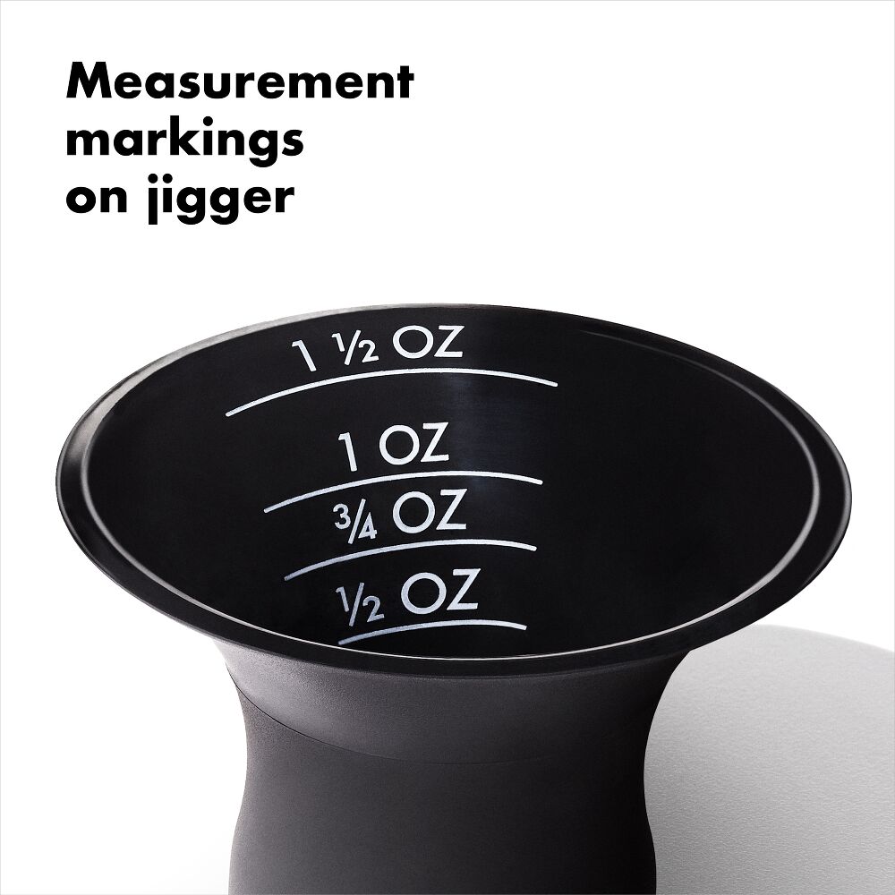 OXO Good Grips Plastic Cocktail Shaker- 20 oz/590 mL capacity O0