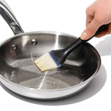 OXO Good Grips Silicone Pastry Brush M1