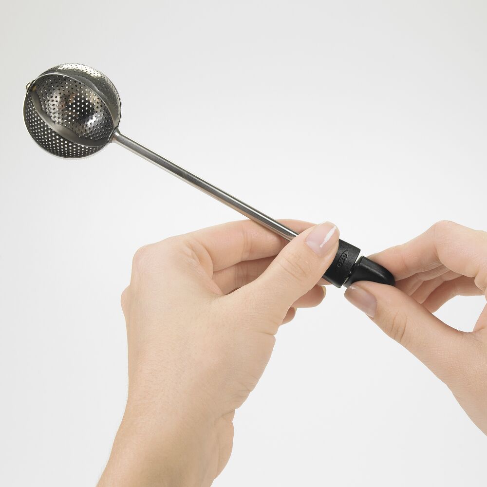 Twisting Tea Ball D5